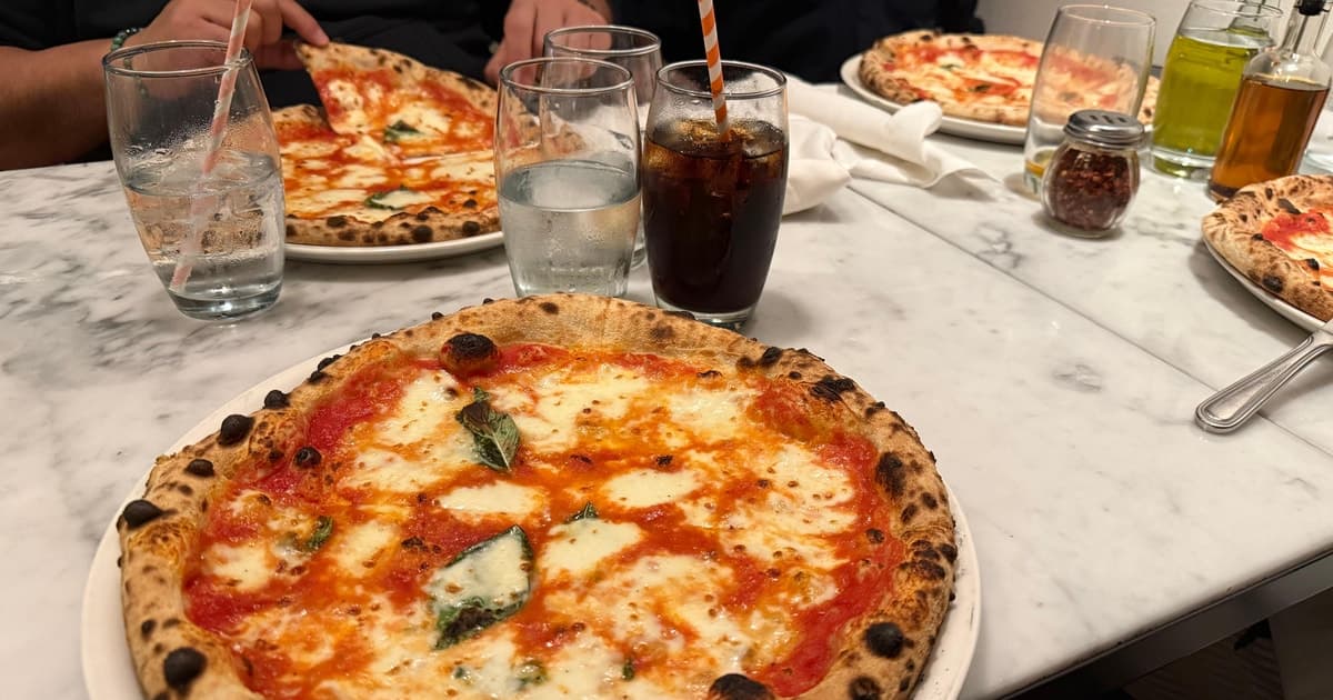 New York City: Night Tour & Italian Dinner with a Local