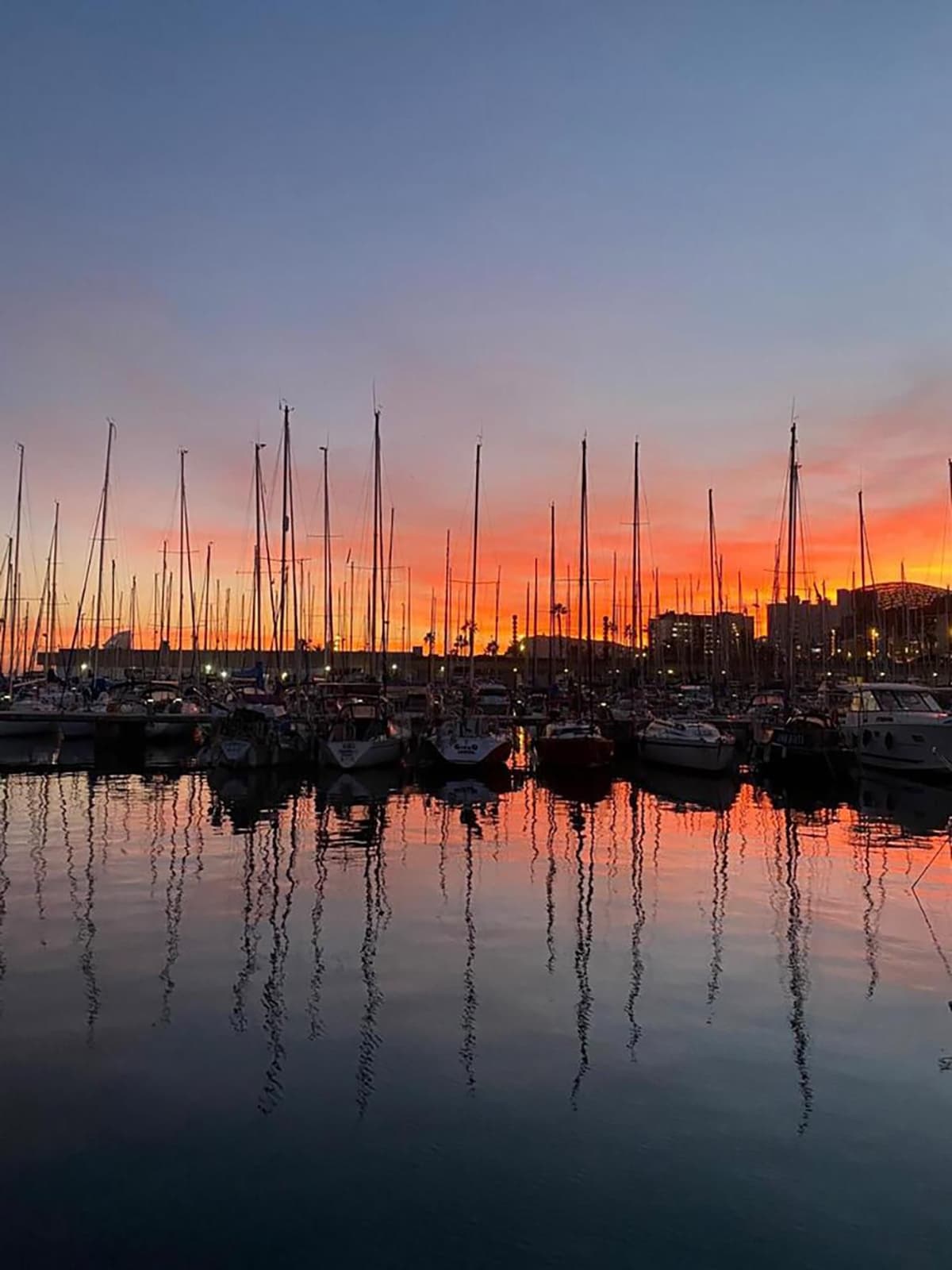 Barcelona: experiencia de navegación, excursiones de 2 horas