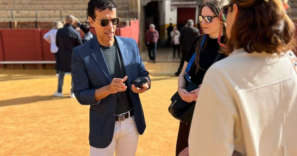 Seville: Guided Tour of a Bullring with a Famous Bullfighter