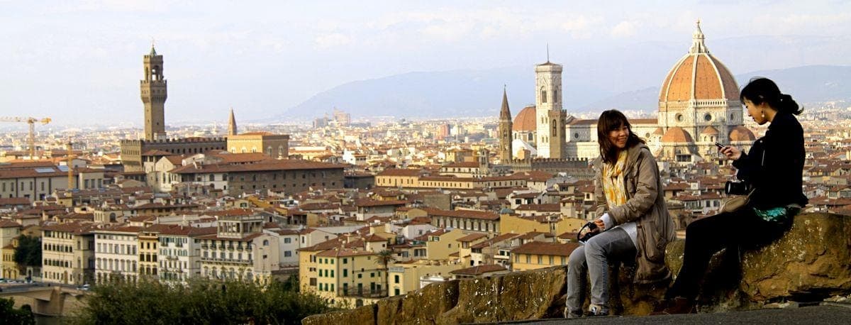 Tour of the Hills of Florence, with a stop for wine and gelato included