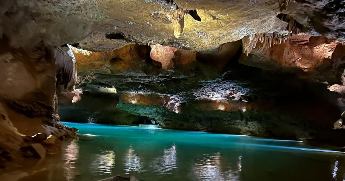 Valencia: Cuevas de San José con barca en río subterráneo y grupo reducido