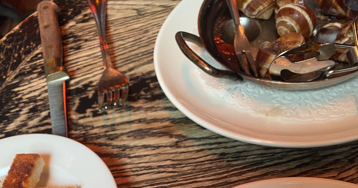 The Belly of Paris: Rue Montorgueil Food Tour (4+ tastings)