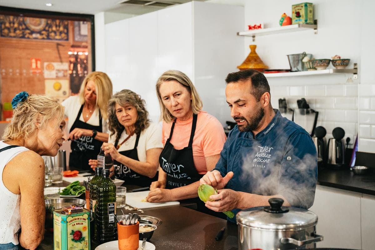Seville: Spanish Cooking Class with Dinner