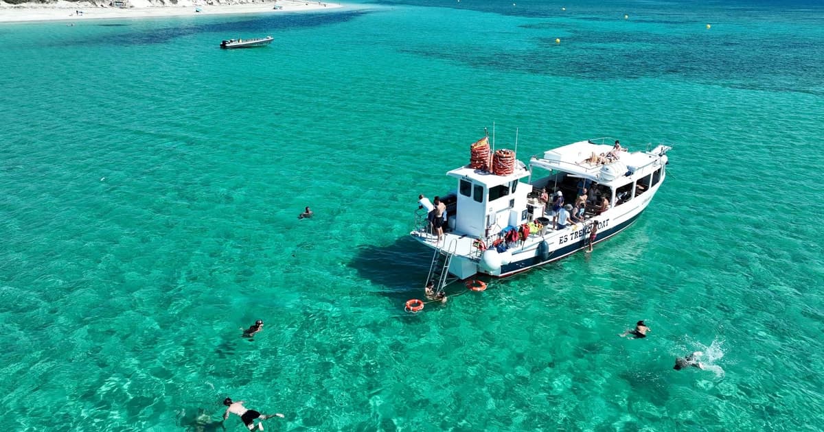 Colonia de Sant Jordi : Es trenc boat day trip con BBQ con transfer bus
