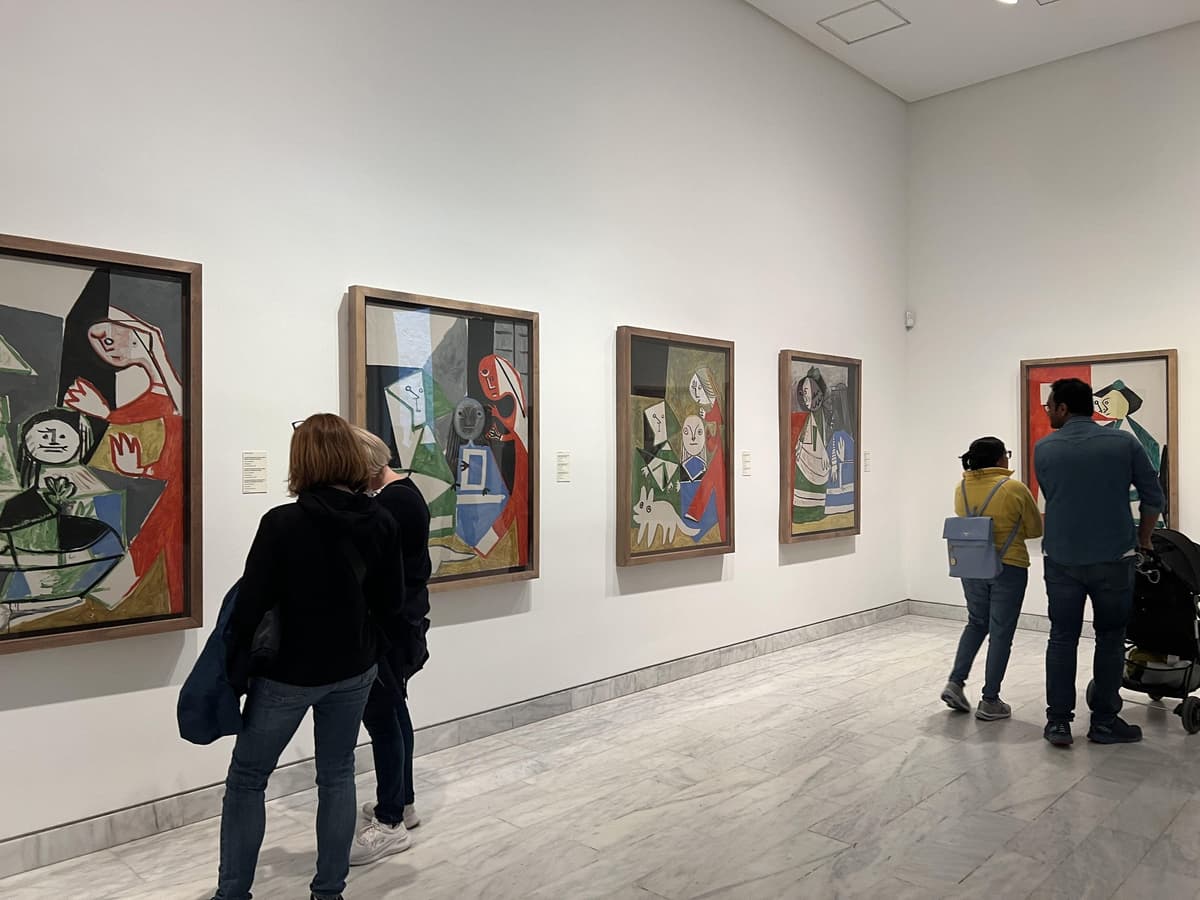 Barcelona: Picasso Museum and Walking Tour