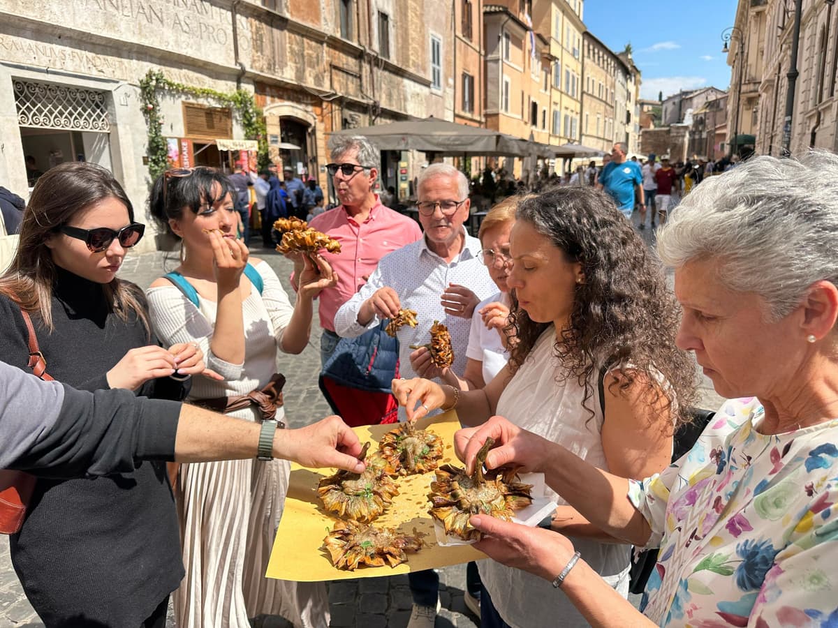 Rome Street Food Tour: Campo de Fiori & Ghetto Area Delights