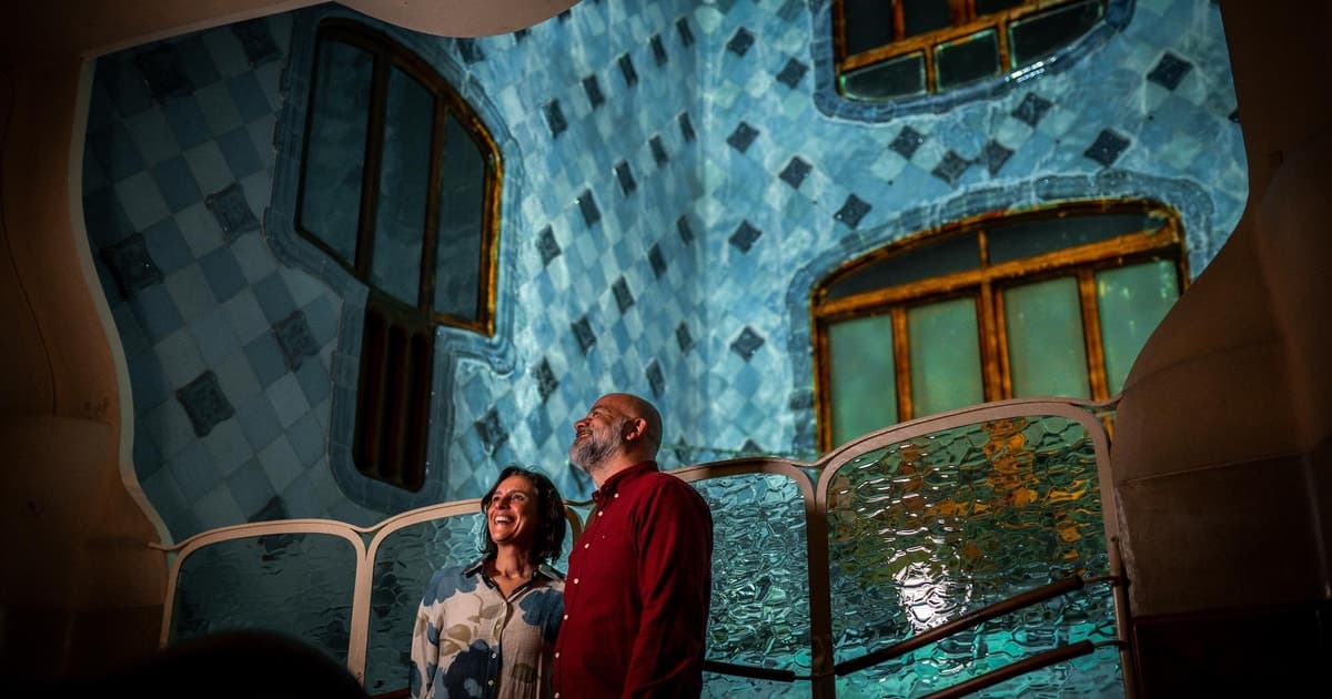Barcelona: Visita Nocturna a la Casa Batlló con Bebida de Bienvenida