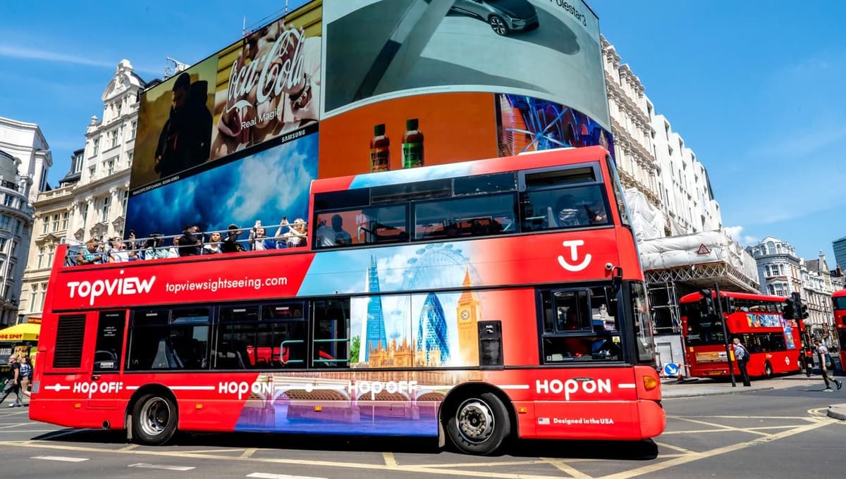 London: Hop-On Hop-Off Pass with Thames River Cruise 24 Hrs