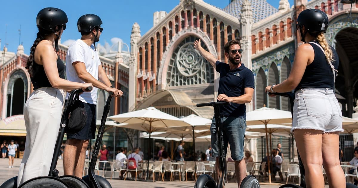 Valencia: tour guiado de 1 hora en Segway por el casco antiguo