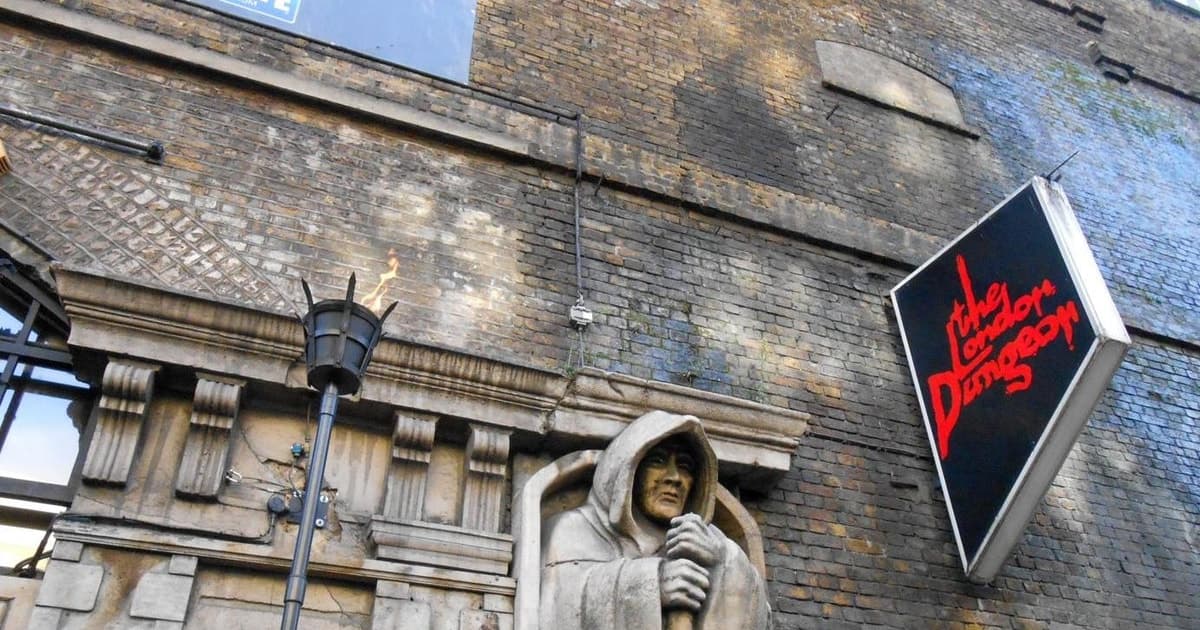 London: Harry Potter Walking Tour & the London Dungeons