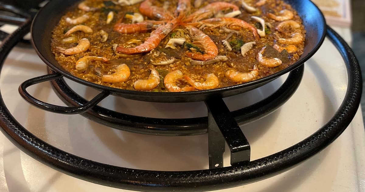 Seville: Paella Showcooking Experience
