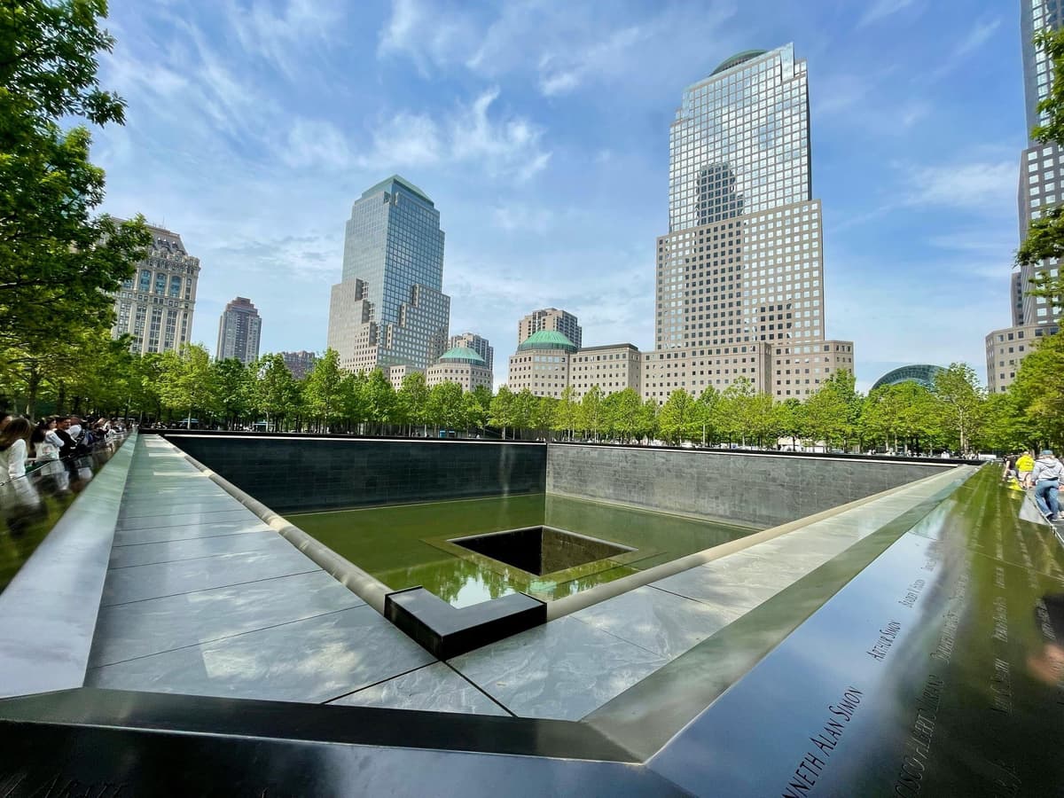 NYC: 9/11 Memorial Tour and Optional Observatory Ticket