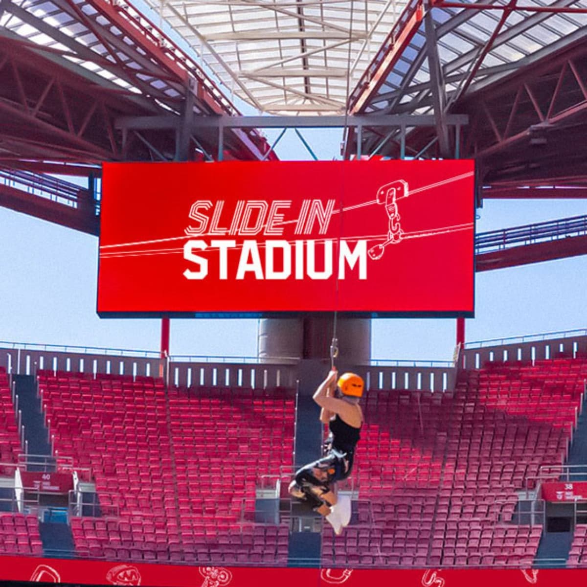 Lisbon: Slide in Sport Lisboa e Benfica Stadium