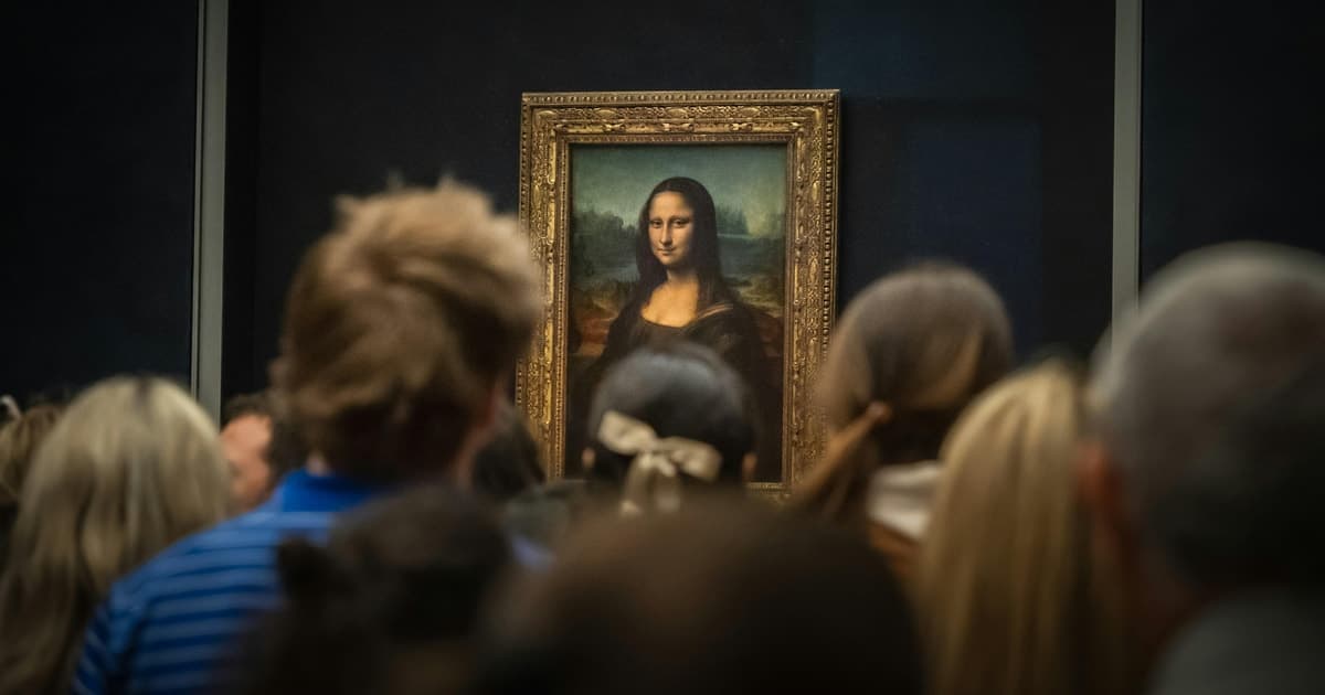 Paris: Louvre Museum Guided Tour with Reserved Access