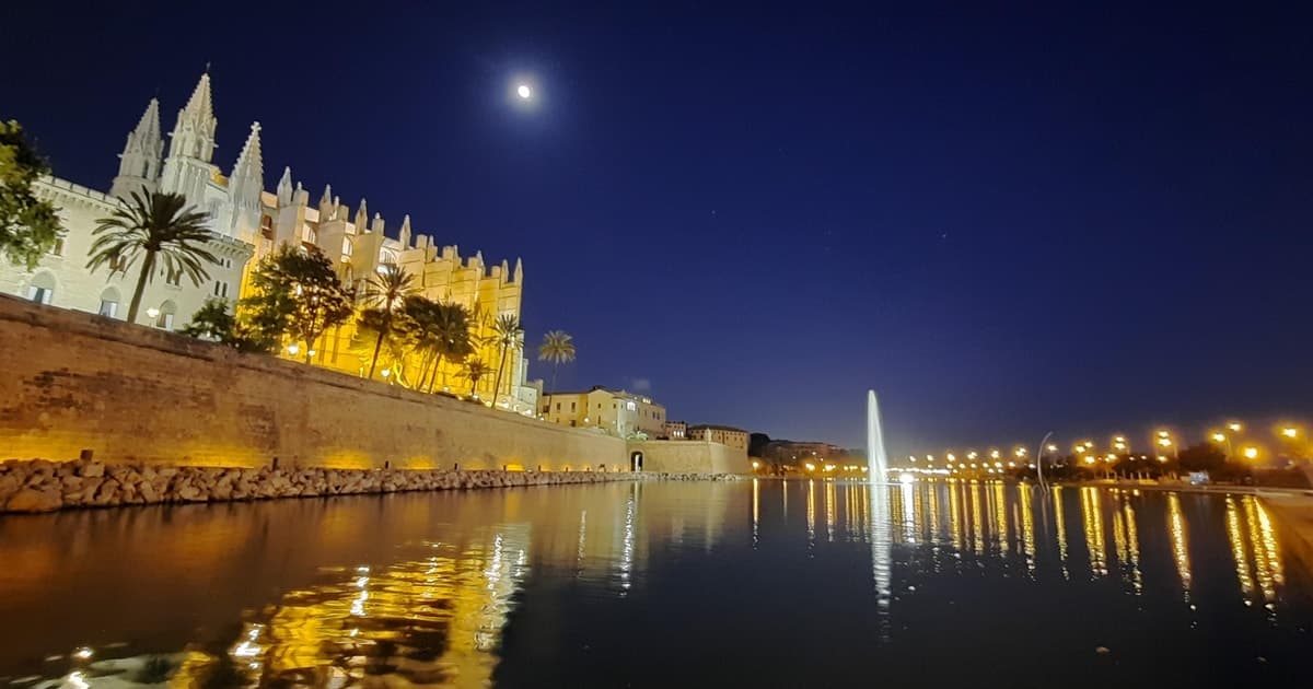 Mallorca: Palma al atardecer, paseo al anochecer por el casco antiguo