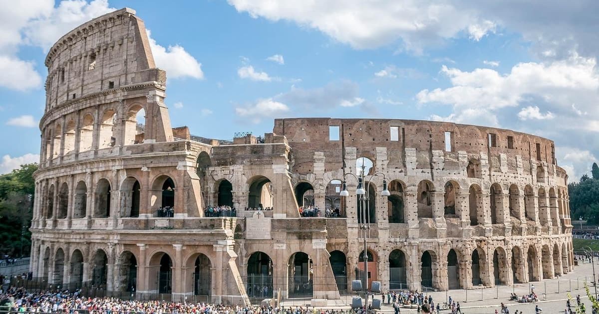 Colosseum tour with virtual guide