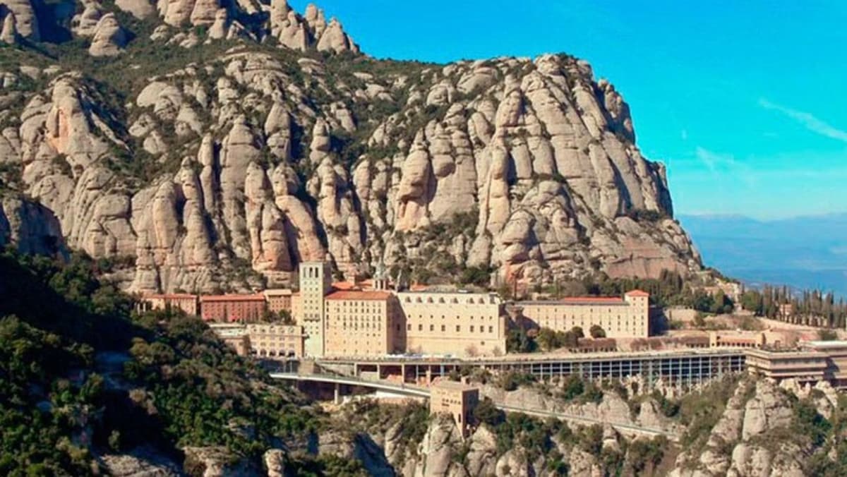 Barcelona: tour de 1 día al monasterio de Montserrat y senderismo de montaña