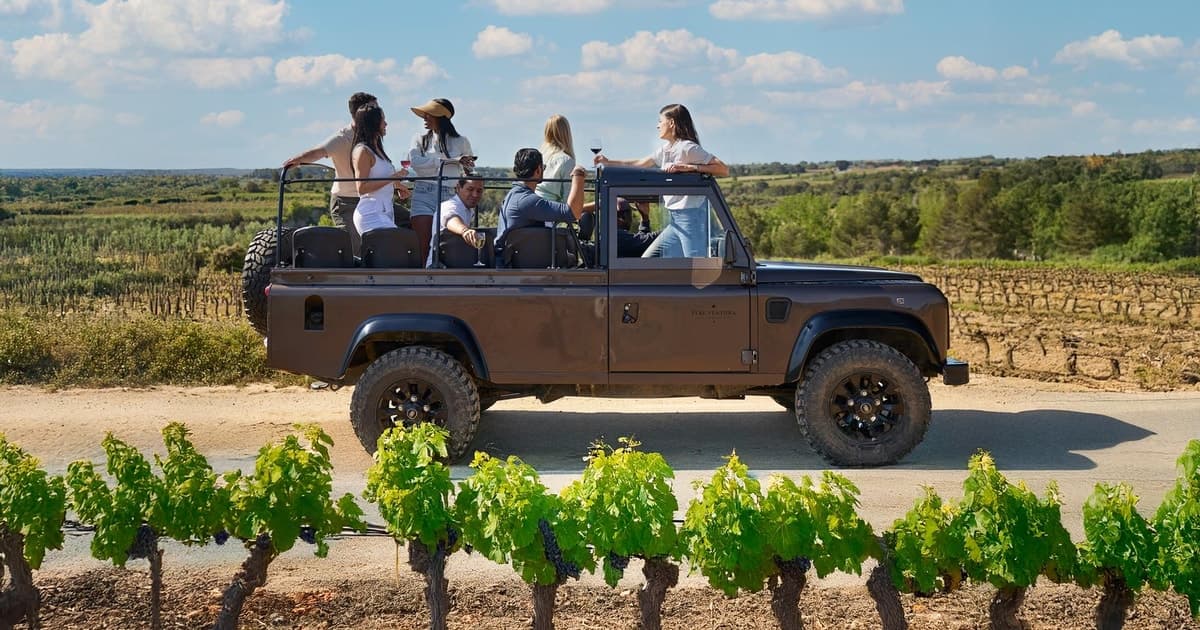 Desde Barcelona: Ruta de los Viñedos del Penedés en 4x4 con Vino y Cava