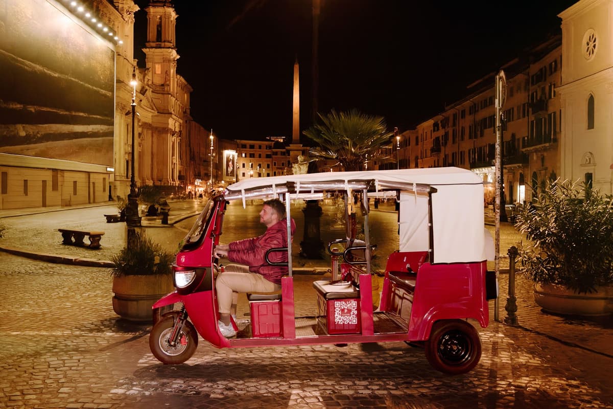 Golf Cart Tour: Florence at Night