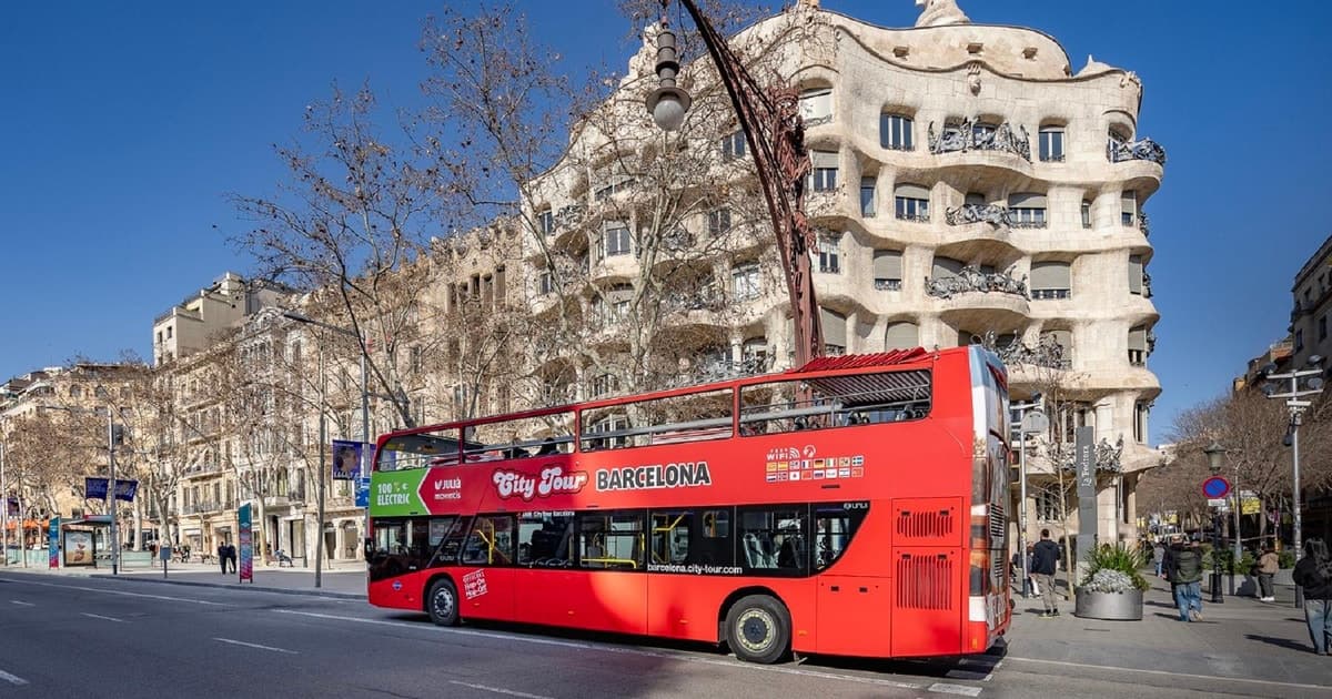 Tour de la ciudad de Barcelona en autobús con paradas libres - 2 rutas