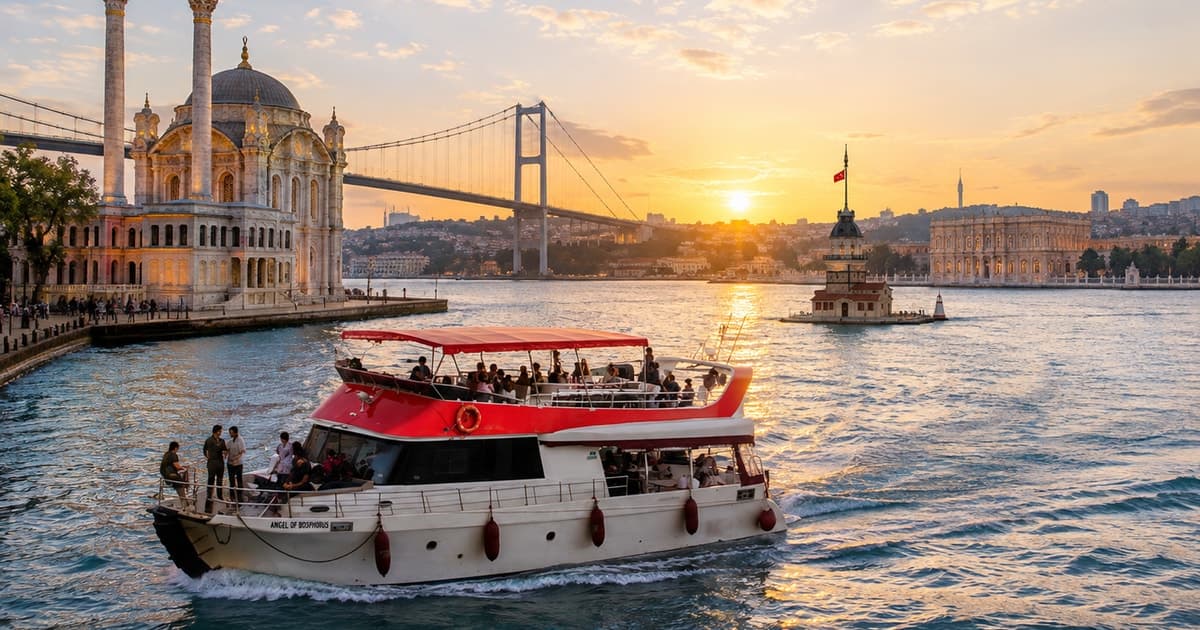 Estambul: paseo en barco por el Bósforo al atardecer o con cena