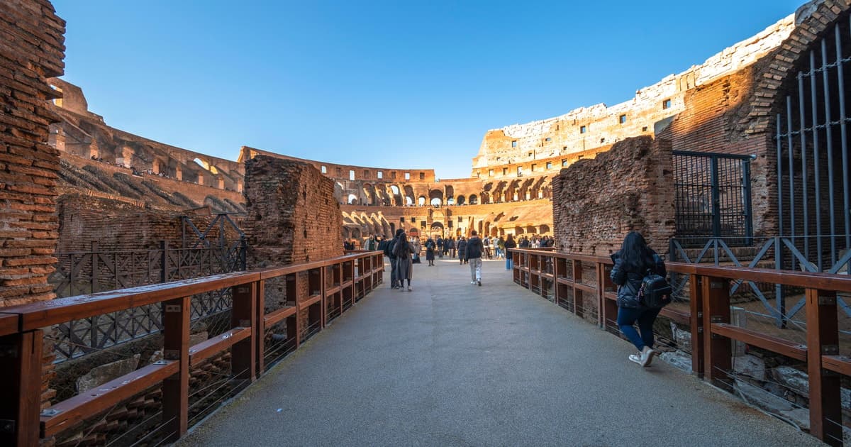 Roma: visita a la arena del Coliseo y al subterráneo de San Clemente