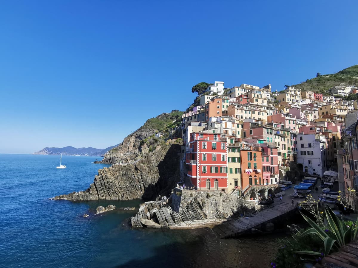 From Florence: Small-group to Cinque Terre and Pisa Day Tour