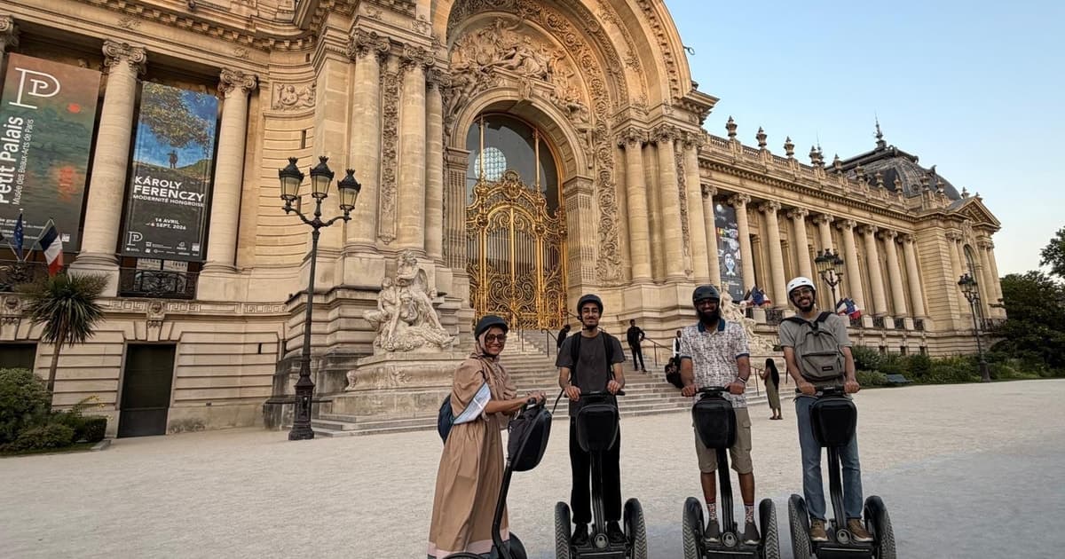 Paris: Guided Segway City Highlights Group Tour