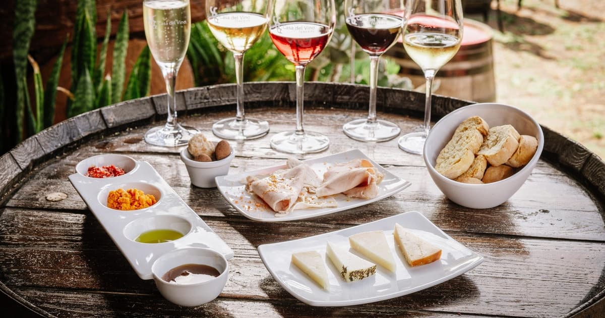 Tenerife: Ticket de entrada al Museo del Vino con degustación de vinos locales y gastronomía