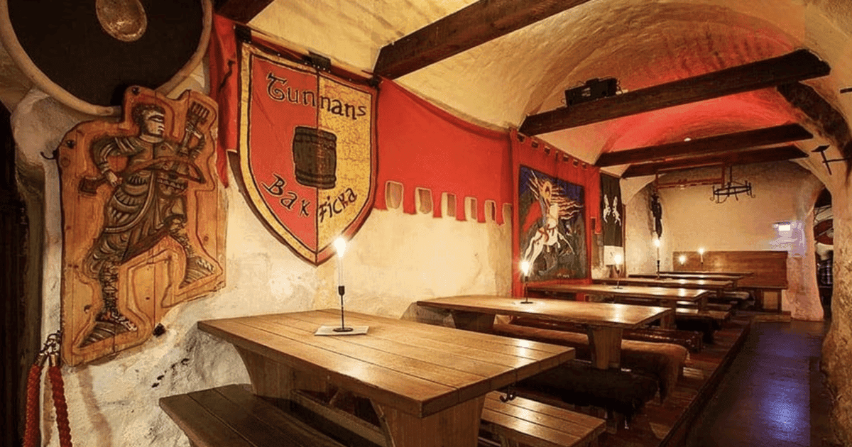 Estocolmo: paseo por el casco antiguo medieval y banquete vikingo