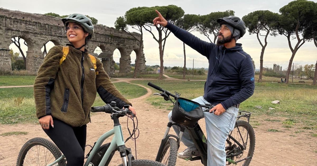 E-Bike Appian Way: Aqueducts & Cecilia Metella Mausoleum VR