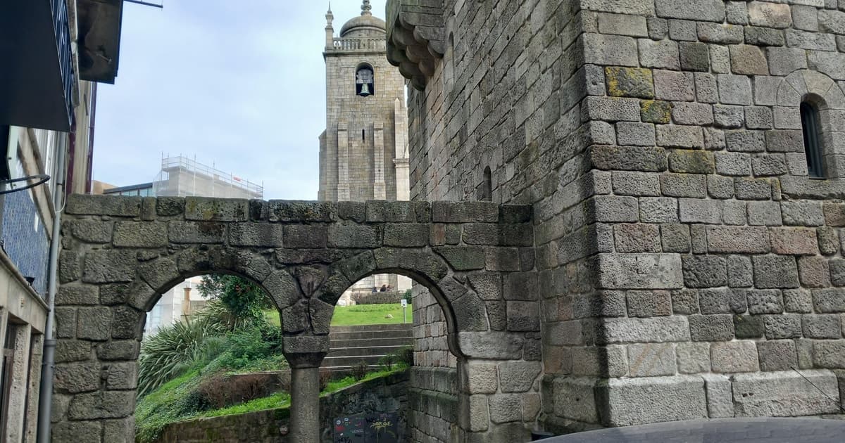 Centro histórico de Oporto: tour a pie en grupo reducido y catedral