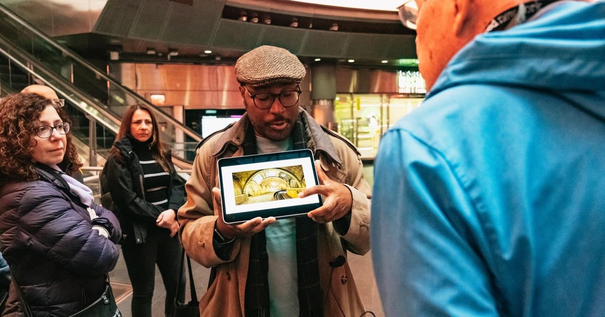 NYC: Underground Subway Guided Tour with a Local New Yorker