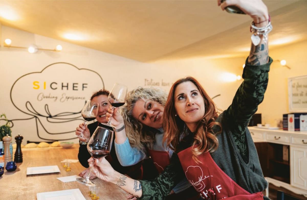 Florence: Fresh Pasta and Tiramisu Cooking Class