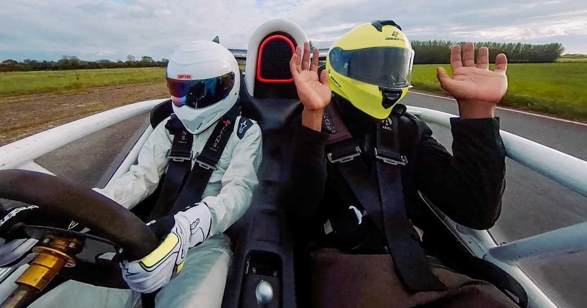 London:High-Speed Supercar Passenger Ride with Driver