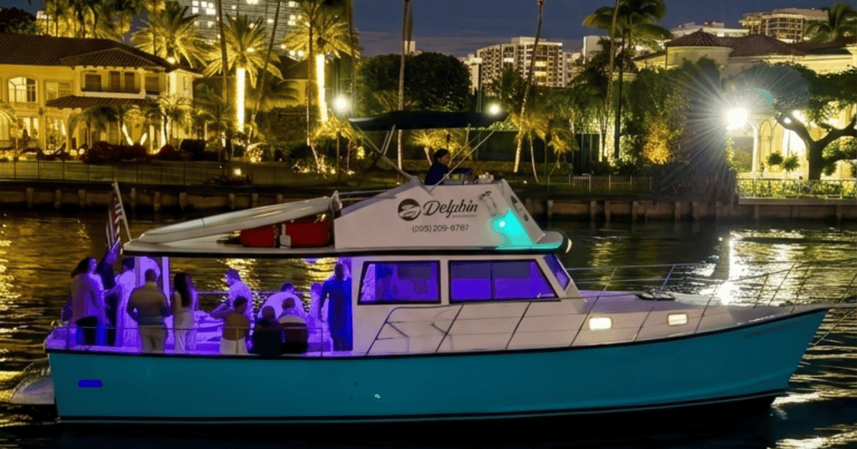 Miami: paseo en barco con discoteca flotante y fiesta (trae tu bebida)