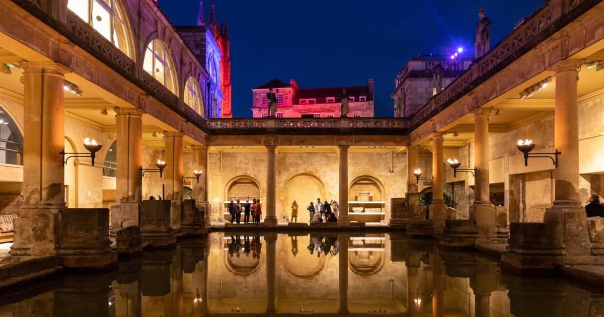 London: Stonehenge, Bath, Windsor, and Roman Baths Day Tour