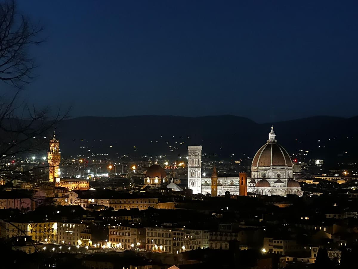 Discover Florence's Charm: Night Tour on Electric Golf Car