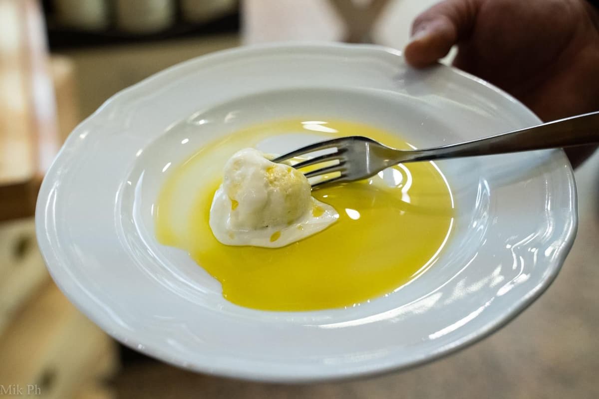 Rome: Gourmet Ice Cream Class with Aperitif