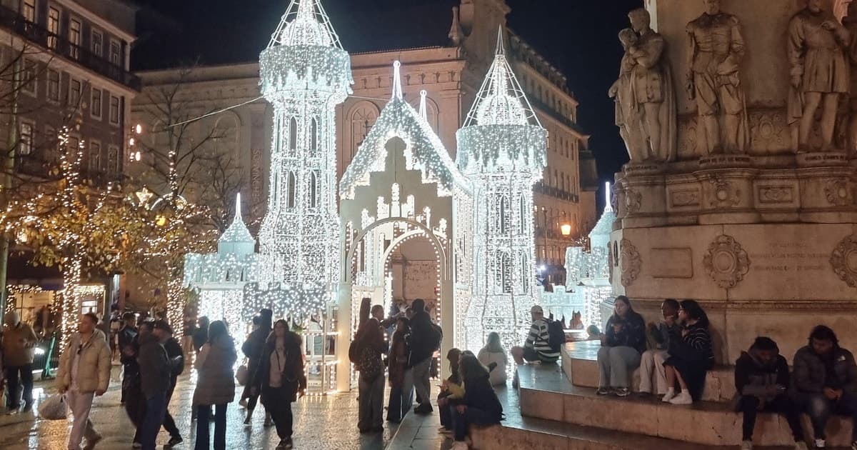2h Private TukTuk Tour Christmas Lights Free Pickup