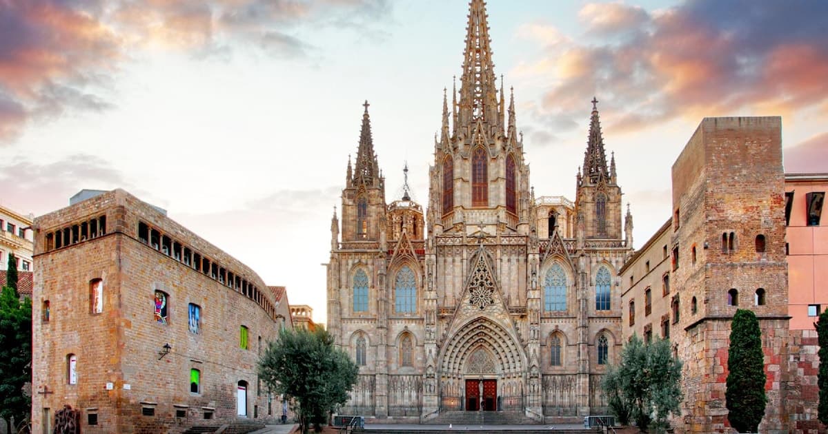 Catedral de Barcelona: Tour a pie exclusivo y tickets de entrada.