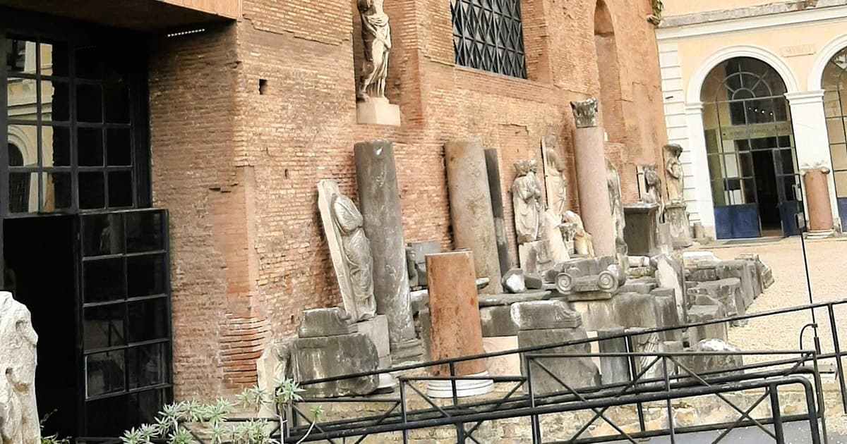 Desde Roma: acceso rápido a las Termas de Diocleciano y tour en autobús panorámico