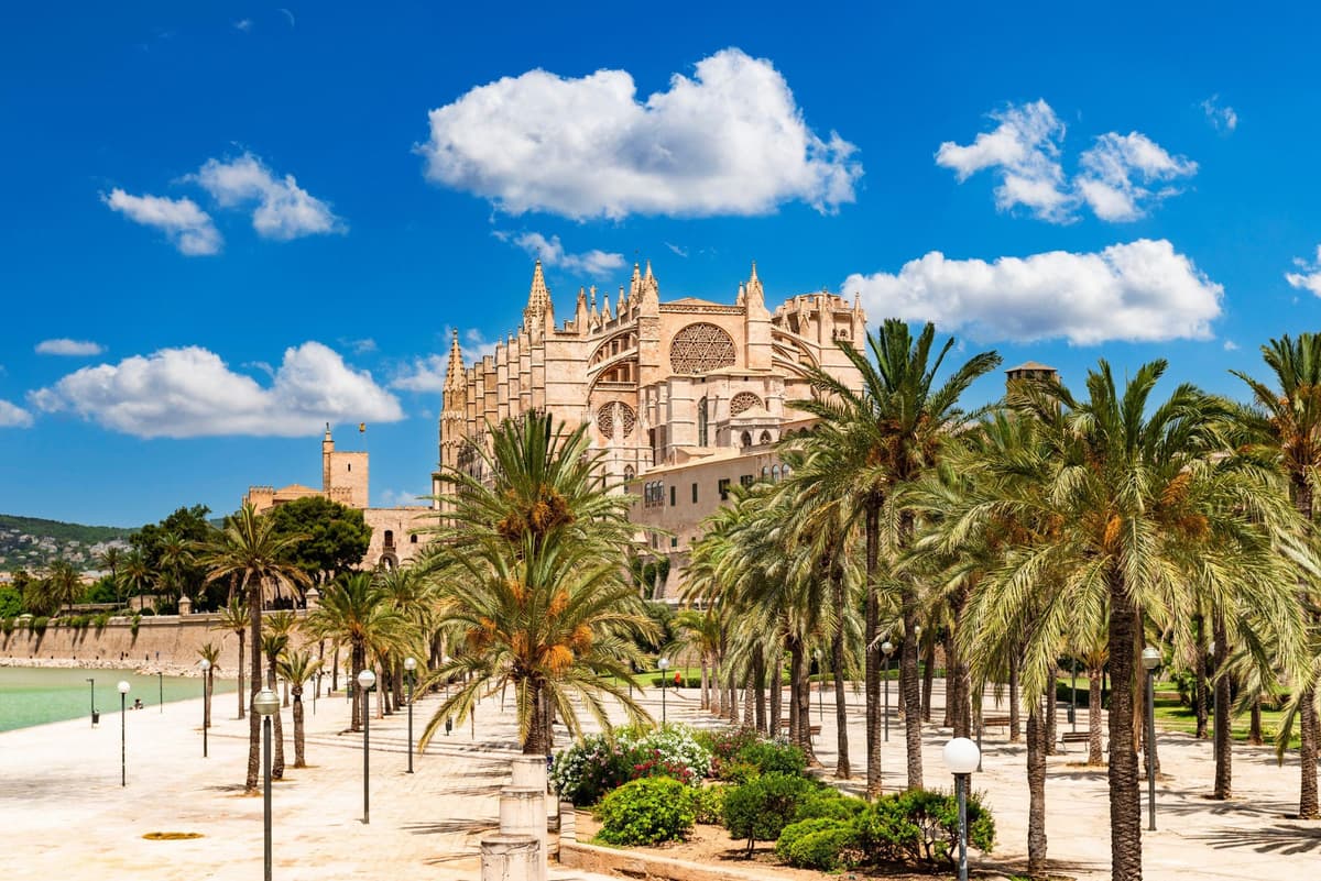 Palma de Mallorca: excursión a Valldemossa y la catedral
