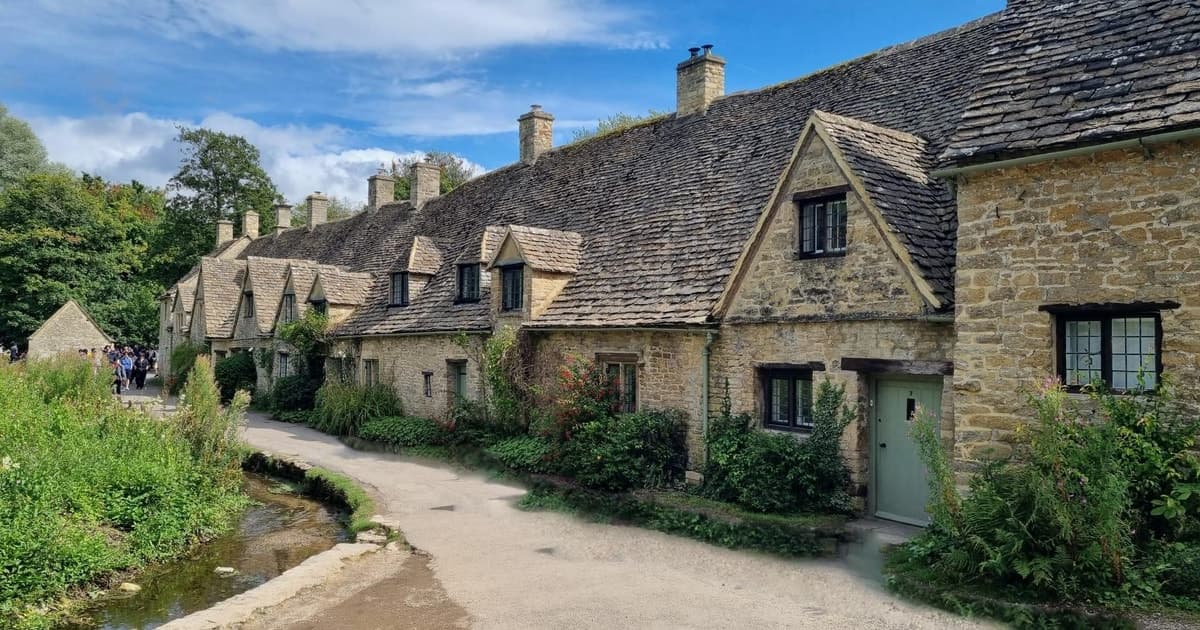 From London: 7 Unmissable Cotswolds Stops Small-Group Tour