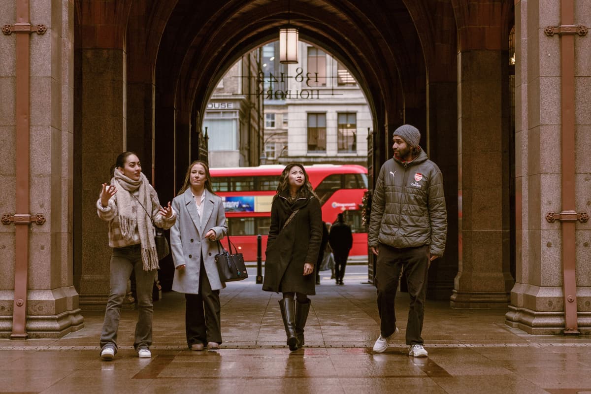 London: Historic Pub Tour & Jack the Ripper Evening Walk