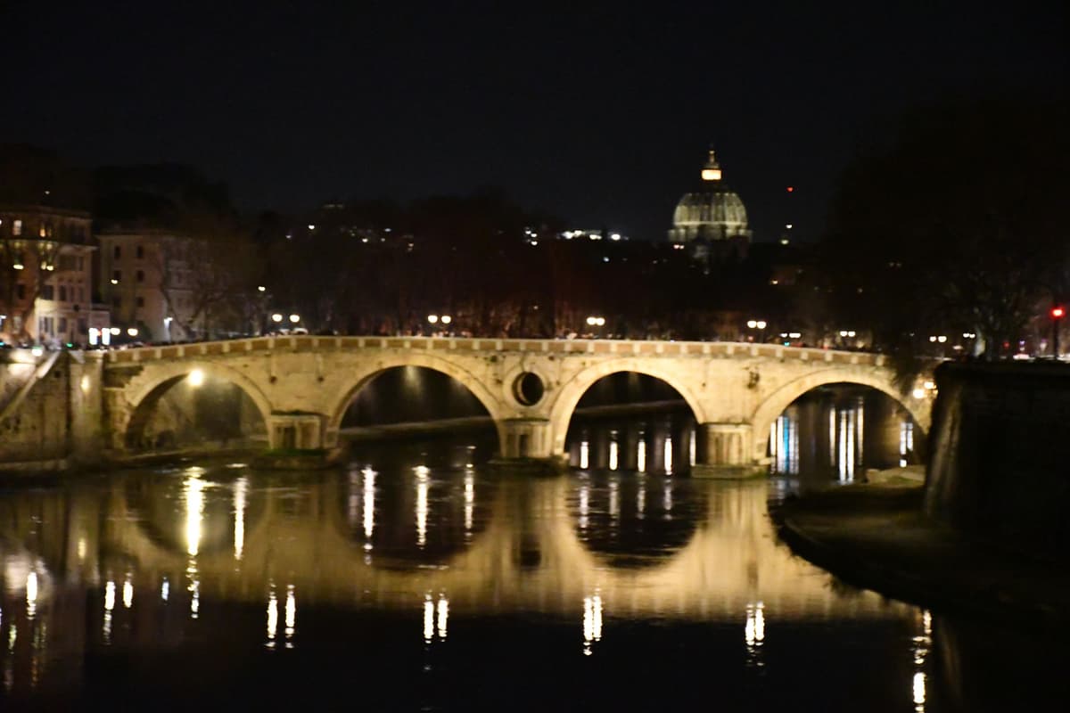 Roma: tour privado nocturno con fotógrafo