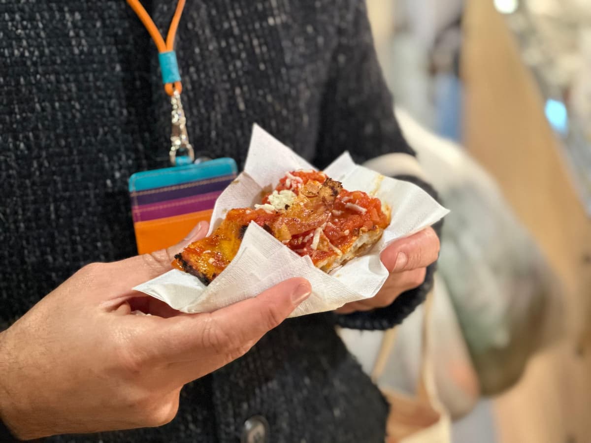 Rome: Trastevere & Tiber Island Street Food Tour at Sunset
