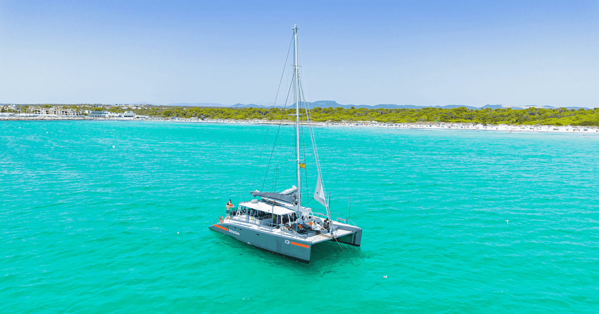 Excursión premium Palma - Es Trenc con Buffet y Dj a bordo