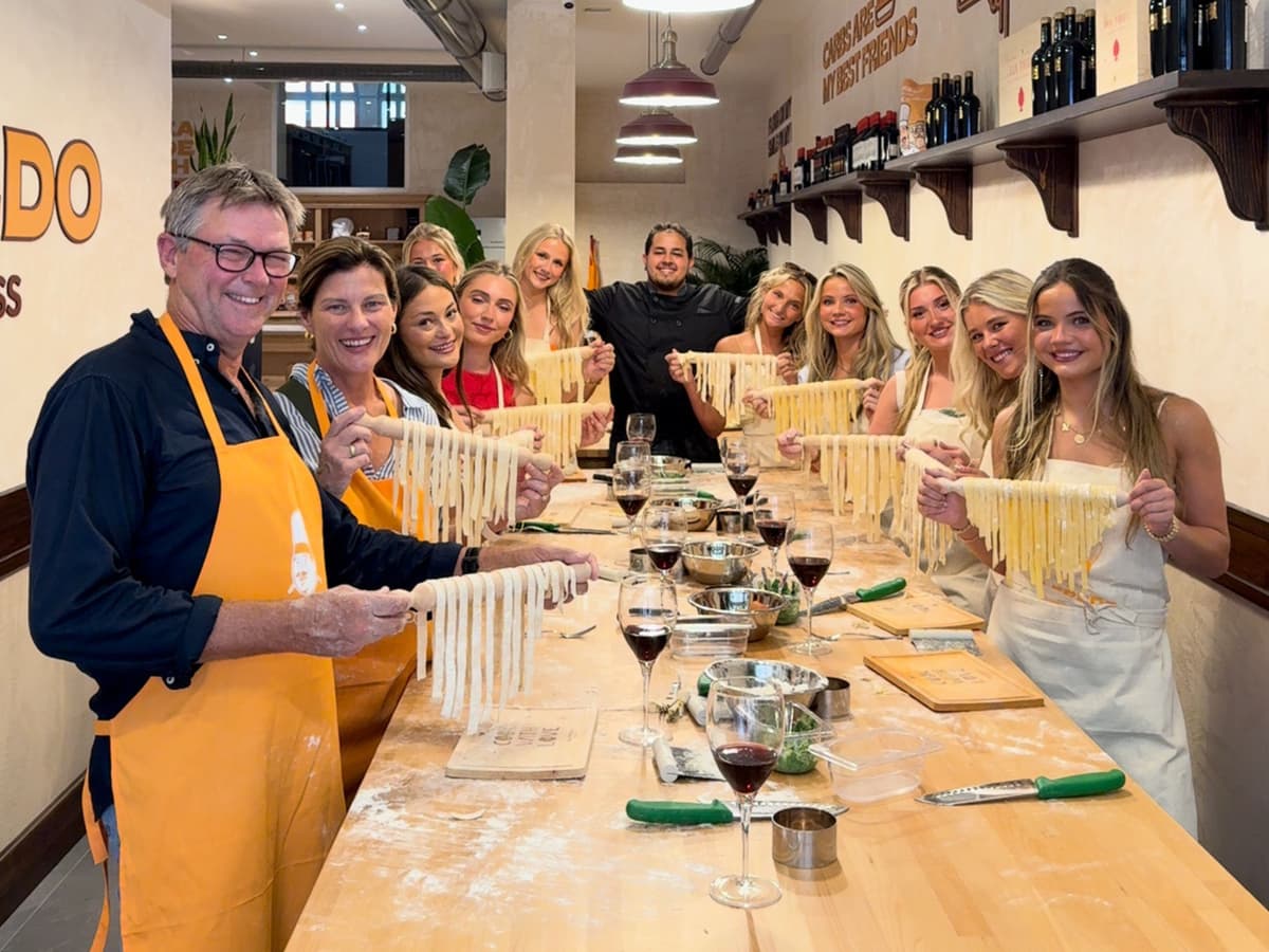 Florence: Fresh Handmade Pasta Course with Unlimited Wine and Dessert