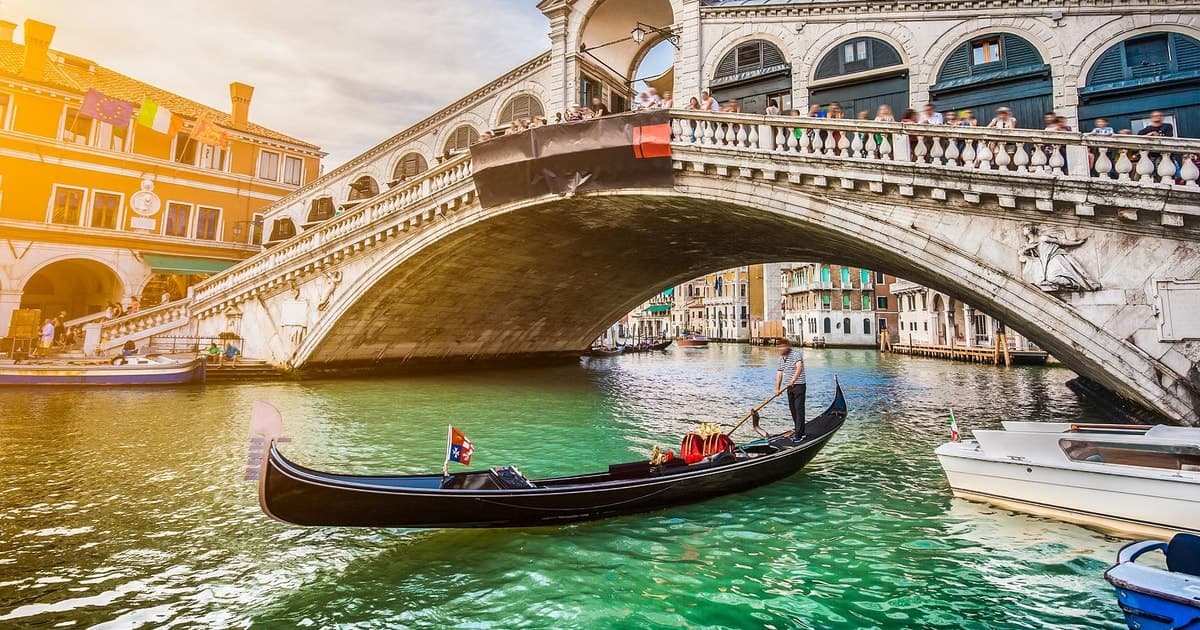 From Lake Garda: Venice Discovery with Ample Free Time